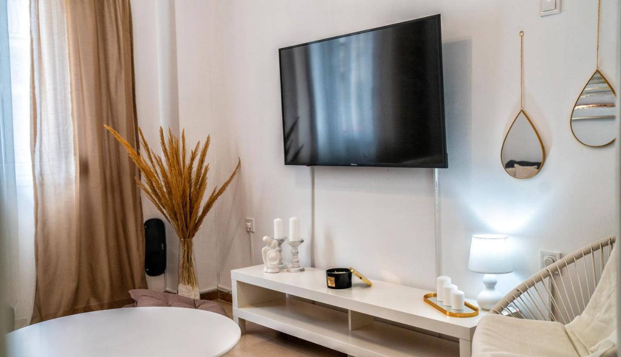 Lux Garden Apartment Near Acropolis In The Heart Of เอเธนส์ ภายนอก รูปภาพ