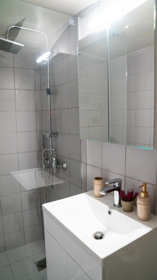 Lux Garden Apartment Near Acropolis In The Heart Of เอเธนส์ ภายนอก รูปภาพ